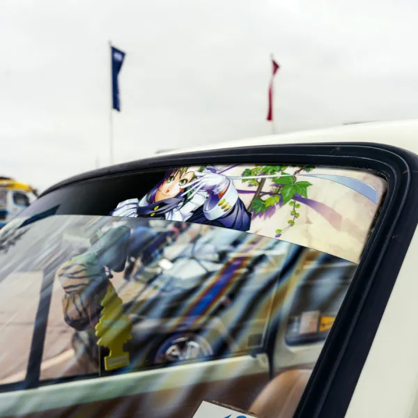 60" Fabiola Iglesias v13 Sexy Hot Guns Anime Girl Manga Smoke Sun Strip Printed Windshield Car Vinyl Sticker Decal>