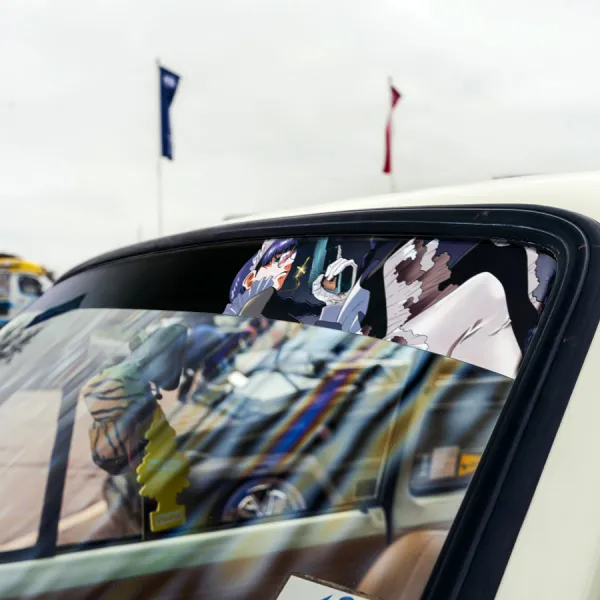 60" Roberta Rosarita v10 Sexy Hot Guns Anime Girl Manga Smoke Sun Strip Printed Windshield Car Vinyl Sticker Decal>