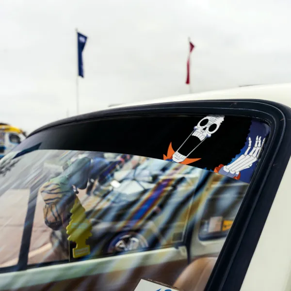 60" Monkey D Luffy v10 Straw Hat Brook Yamato Pirates Captain King Devil Fruit Anime Manga Sun Strip Printed Windshield Car Vinyl Sticker Decal>