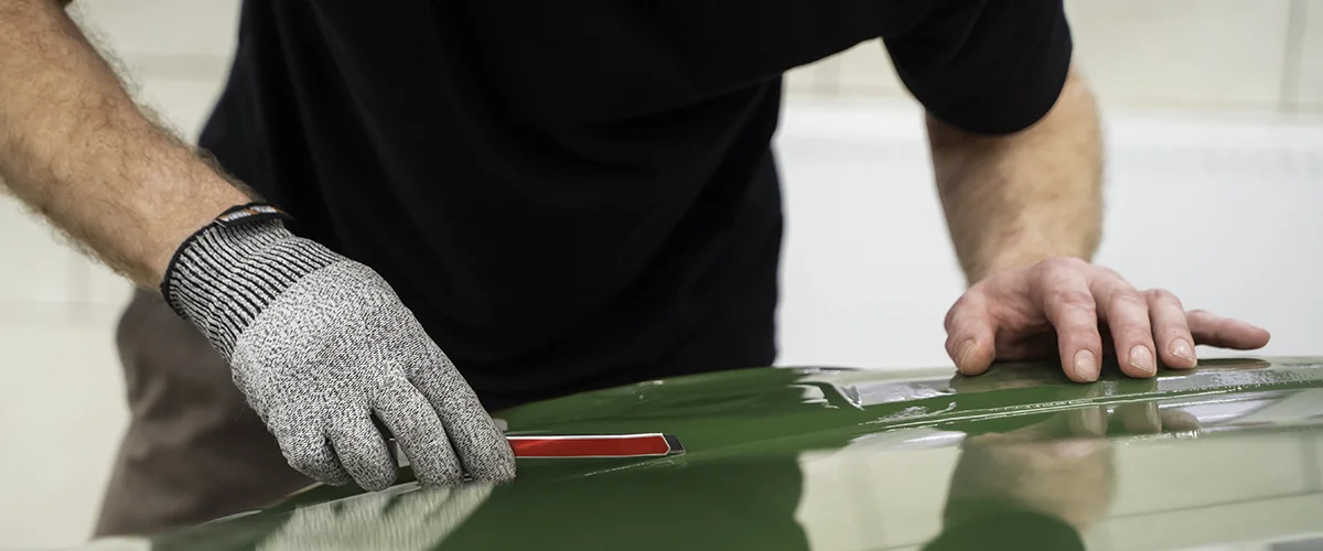 Guide on Effectively Applying Decals to Various Surfaces 1