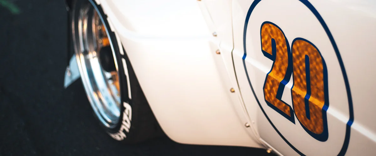 Cars and Decals: Exploring the Connection Between Vinyl Decals and Car Decoration 1